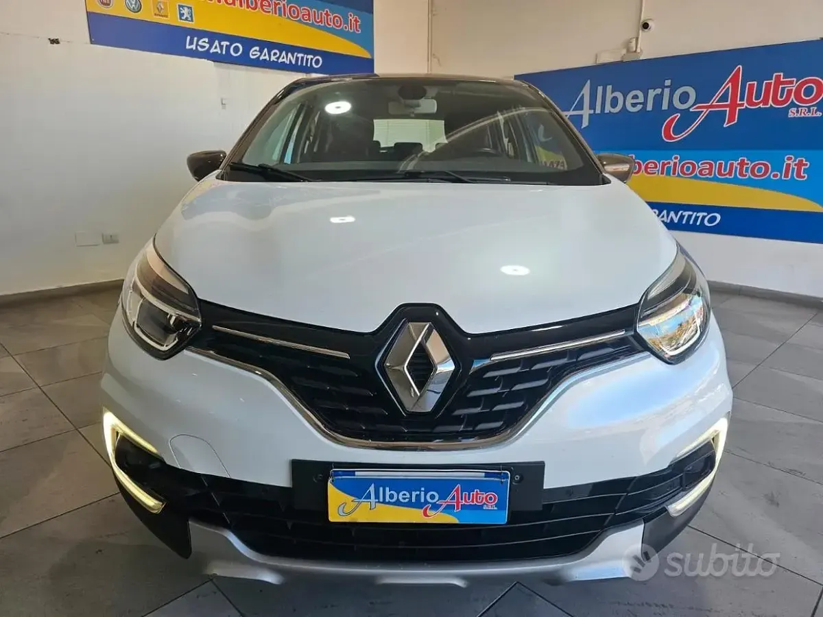 Usata Renault Captur Initiale Paris 110 CV (80 kW) 2017 Bianco SUV