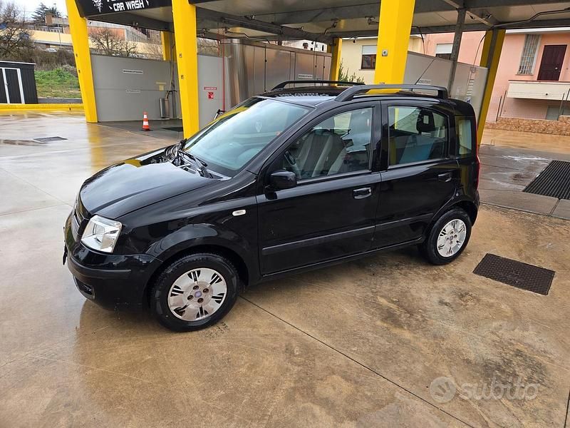 Usata Fiat Panda Dynamic 70 CV (51 kW) 2010 Nero Utilitaria