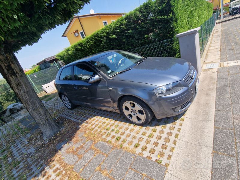 Usata Audi A3 Ambition 140 CV (102 kW) 2004 Grigio Berlina