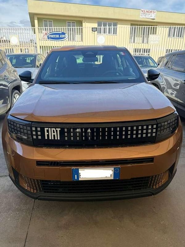 Nuova Fiat Grande Panda Business 101 CV (74 kW) 2025 Arancione Utilitaria