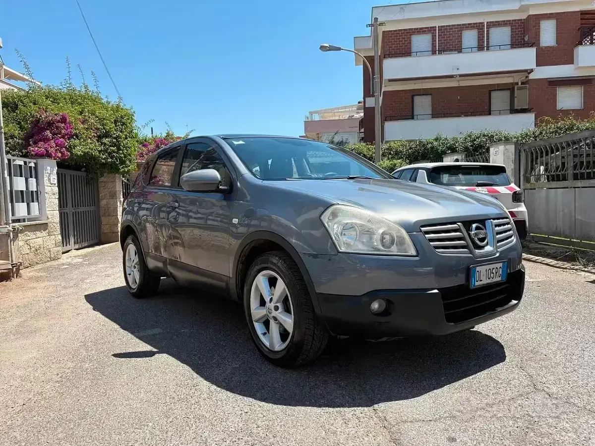 Usata Nissan Qashqai Visia 106 CV (77 kW) 2007 Grigio SUV