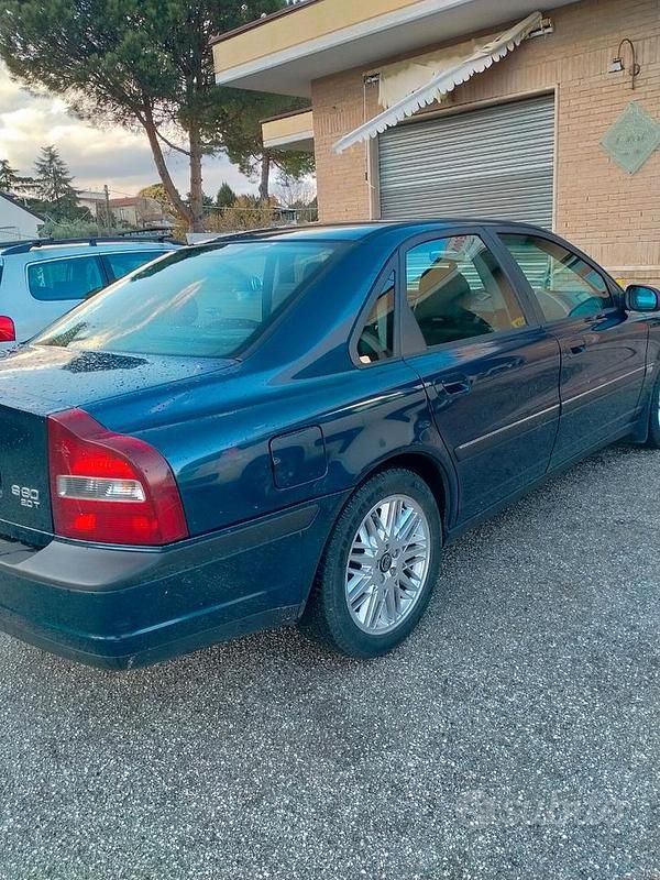 Usata Volvo S80 226 CV (166 kW) 2001 Blu Berlina