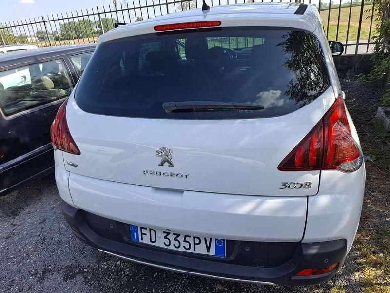 Usata Peugeot 3008 Crossway 120 CV (88 kW) 2016 Bianco Monovolume