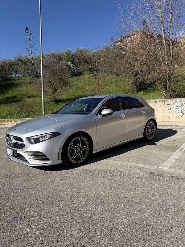 Usata Mercedes A180 Premium 116 CV (85 kW) 2020 Berlina