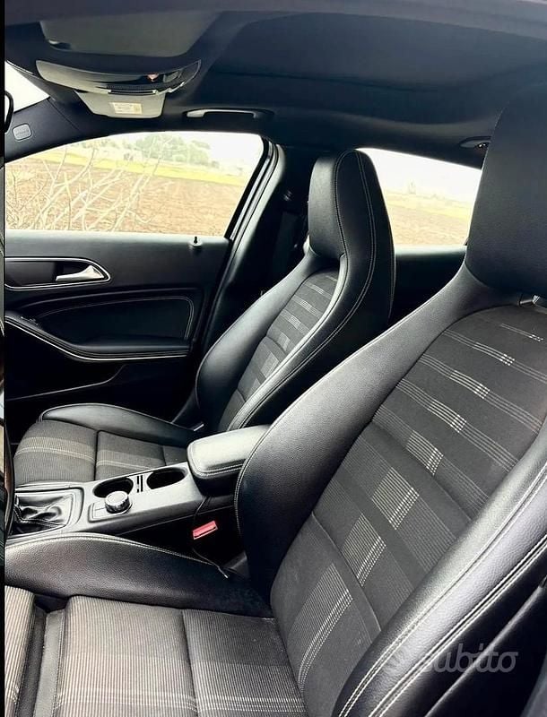 Usata Mercedes GLA200 Urban 136 CV (100 kW) 2017 SUV