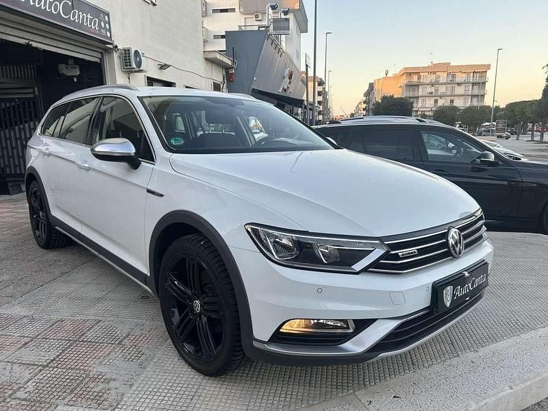 Usata VW Passat Alltrack 190 CV (139 kW) 2017 Bianco Station wagon