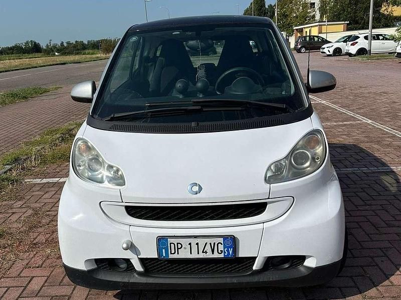 Bianco Usata 2008 Smart ForTwo Coupé Pulse Coupé | 4550 € (Buon prezzo) - Immagine 1/4