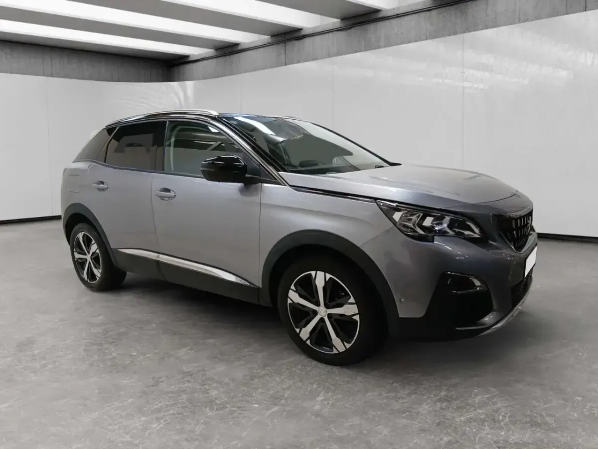 Usata Peugeot 3008 GT-line 130 CV (95 kW) 2020 Grigio SUV