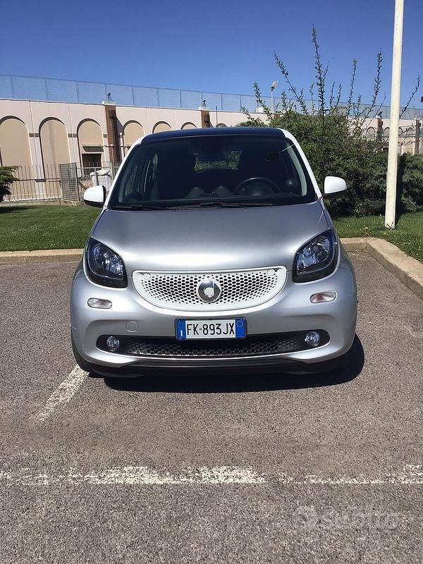 Usata Smart ForFour 2017 Grigio Utilitaria