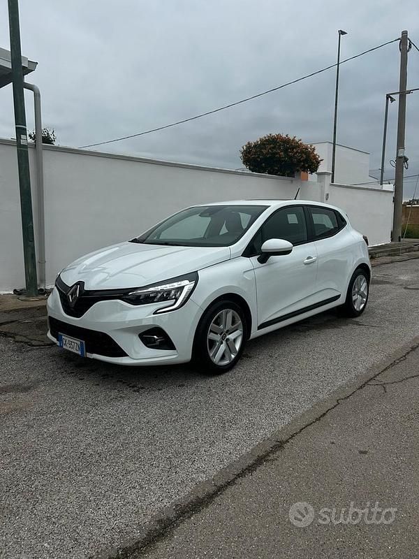 Usata Renault Clio V Business 101 CV (74 kW) 2022 Bianco Berlina