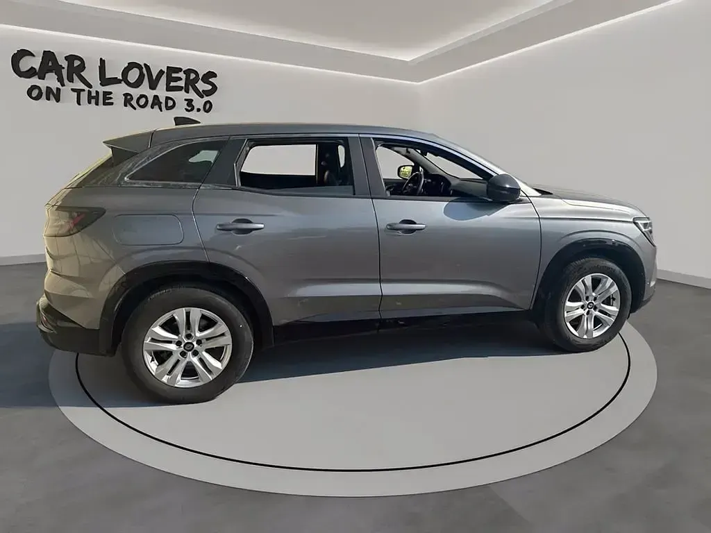 Usata Renault Austral Equilibre 131 CV (96 kW) 2023 Grigio chiaro SUV