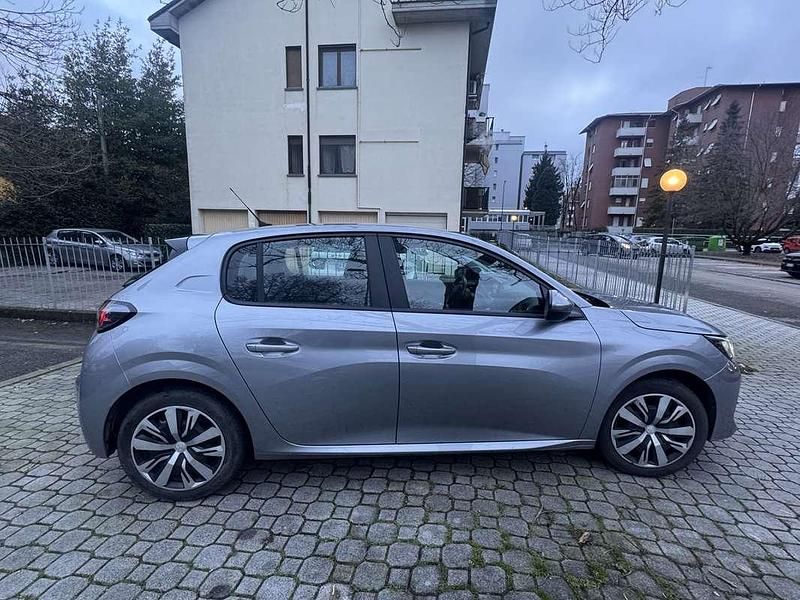 Usata Peugeot 208 Active 75 CV (55 kW) 2020 Argento Utilitaria