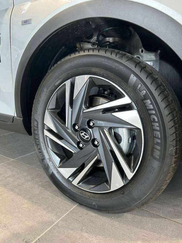 Usata Hyundai Bayon 101 CV (74 kW) 2022 Grigio SUV