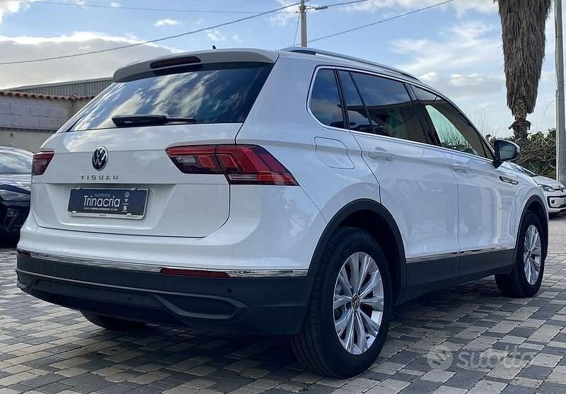 Usata VW Tiguan Life 150 CV (110 kW) 2022 Bianco SUV