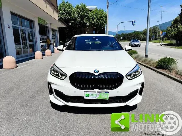 Usata BMW 118 M Sport 150 CV (110 kW) 2020 Bianco Utilitaria