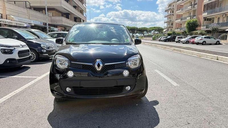 Nero Usata 2018 Renault Twingo PE Due volumi | 10.900 € (Buon prezzo) - Immagine 1/4