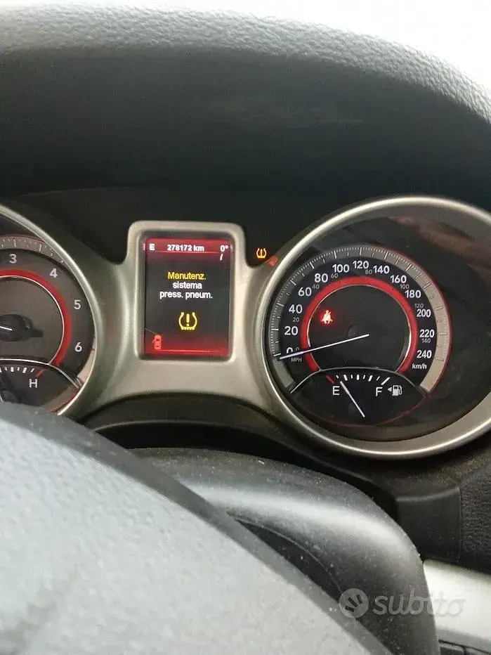 Usata Fiat Freemont 170 CV (125 kW) 2012 Bianco SUV