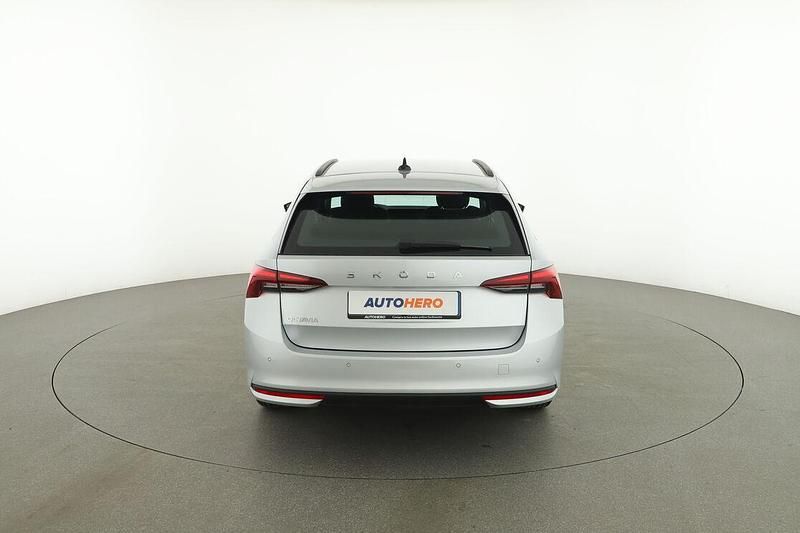 Usata Skoda Octavia Executive 150 CV (110 kW) 2024 Argento Station wagon