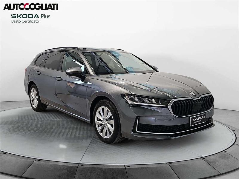 Usata Skoda Superb Style 150 CV (110 kW) 2024 Grigio graphite metallizzato Station wagon