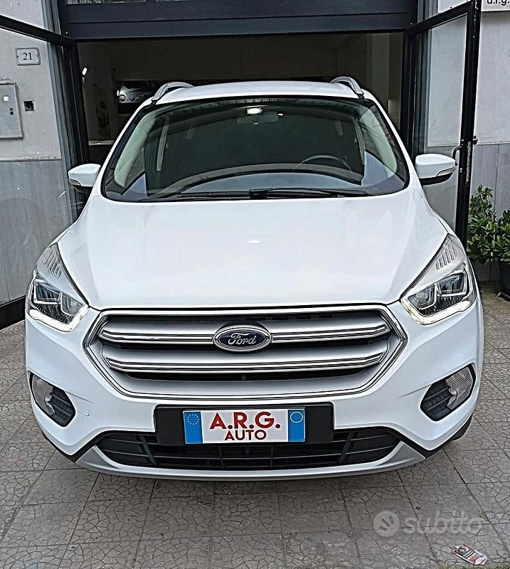 Usata Ford Kuga Titanium 120 CV (88 kW) 2018 Bianco SUV