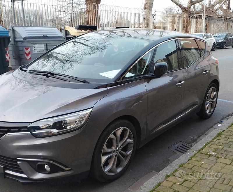 Usata Renault Scénic IV 110 CV (80 kW) 2018 Grigio Monovolume