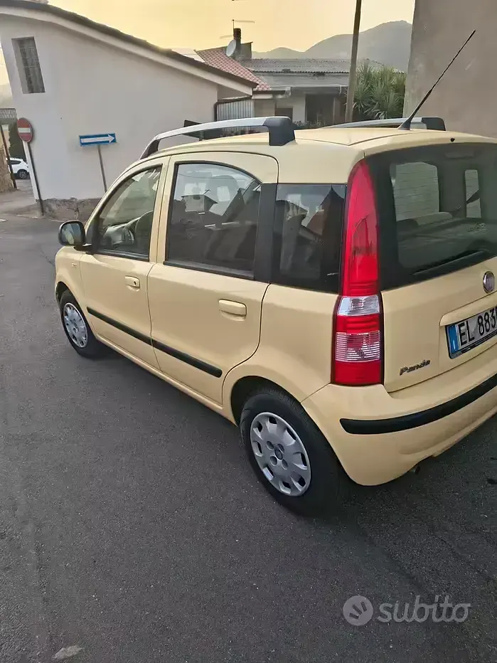 Usata Fiat Panda 69 CV (50 kW) 2012 Giallo Utilitaria