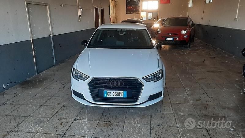 Bianco Usata 2020 Audi A3 Tre volumi | 16.500 € (Super prezzo) - Immagine 1/4