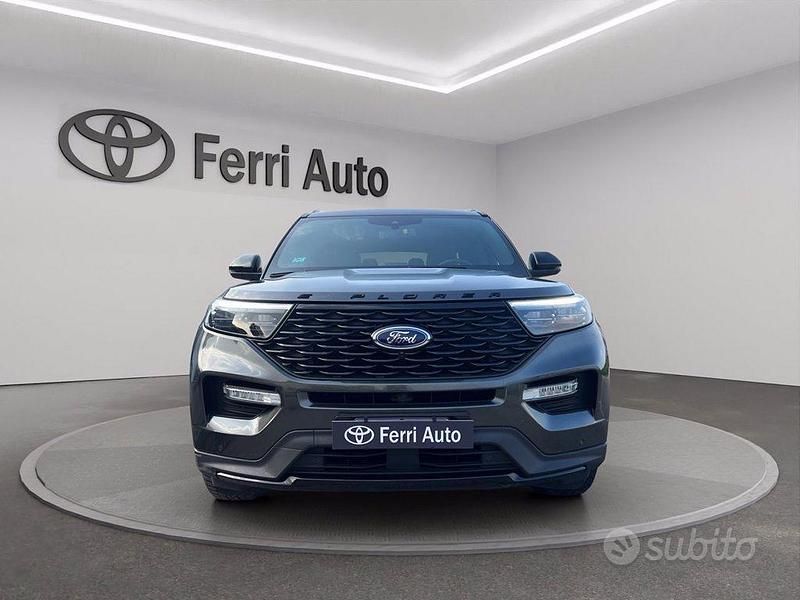 Usata Ford Explorer ST-Line 457 CV (336 kW) 2020 Grigio SUV
