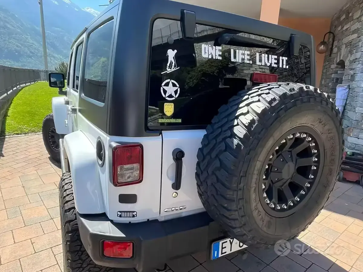 Usata Jeep Wrangler Unlimited Sahara 200 CV (147 kW) 2015 Bianco SUV