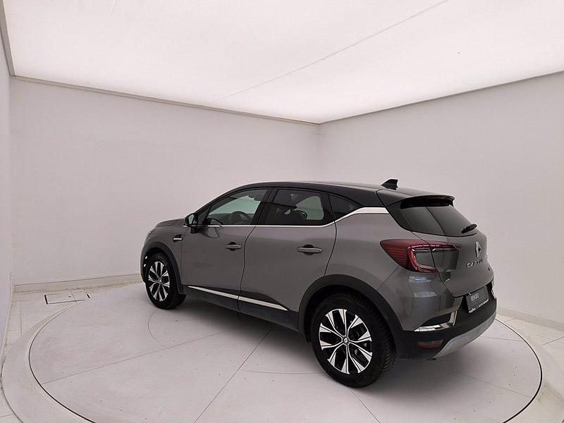Usata Renault Captur Intens 145 CV (106 kW) 2023 Grigio SUV