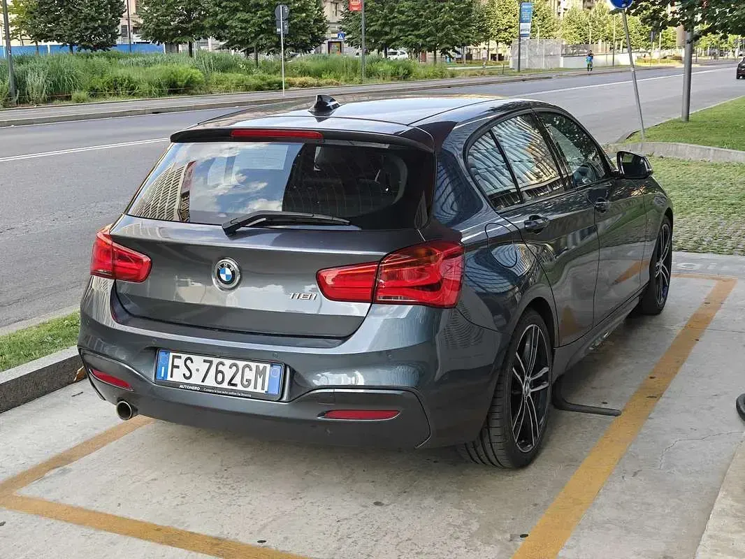 Usata BMW 118 M Sport 136 CV (100 kW) 2018 Grigio Utilitaria