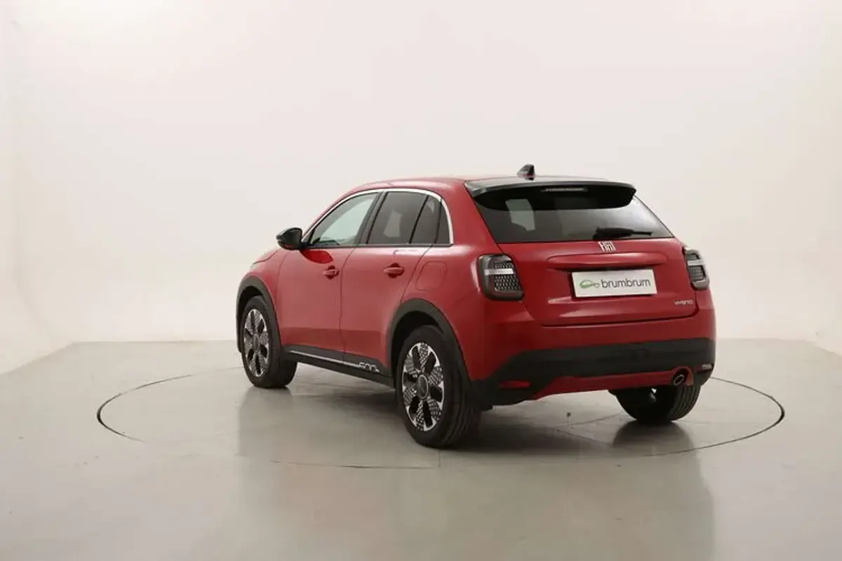 Usata Fiat 600 La Prima 136 CV (100 kW) 2025 Rosso SUV