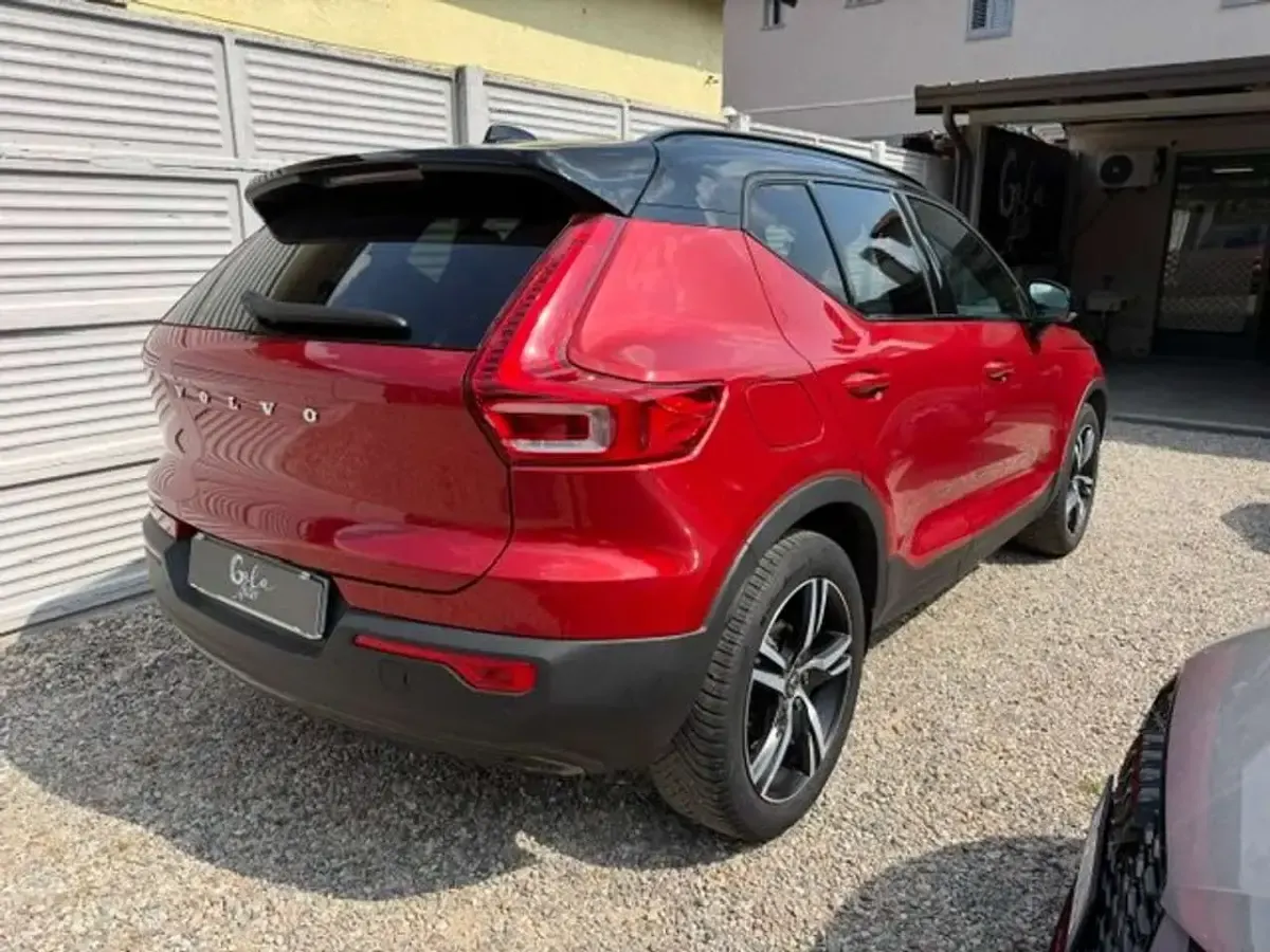 Usata Volvo XC40 R-Design 163 CV (119 kW) 2021 Rosso SUV