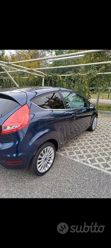 Usata Ford Fiesta 73 CV (53 kW) 2011 Berlina