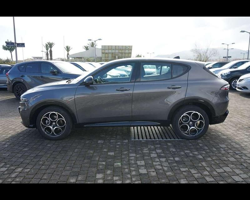 Usata Alfa Romeo Tonale Sprint 131 CV (96 kW) 2024 Grigio vesuvio SUV