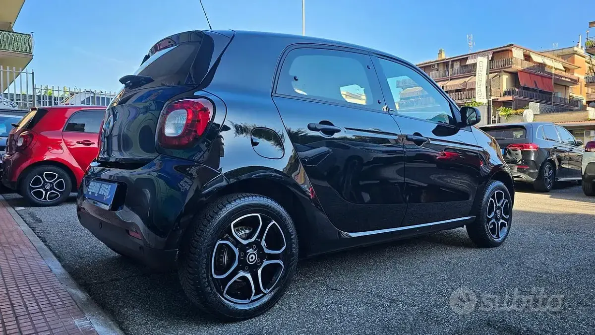 Usata Smart ForFour Passion 71 CV (52 kW) 2018 Nero Utilitaria