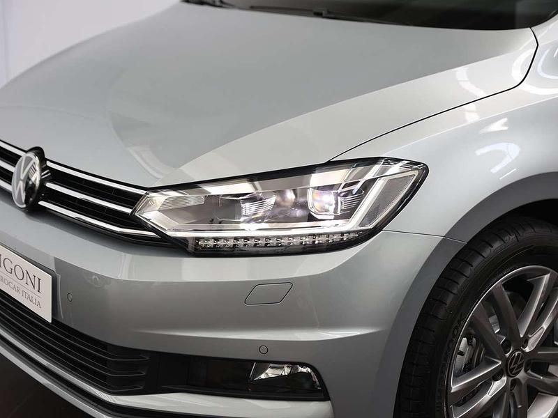 Nuova VW Touran Business 150 CV (110 kW) 2026 Dolomite silver metallizzato Monovolume