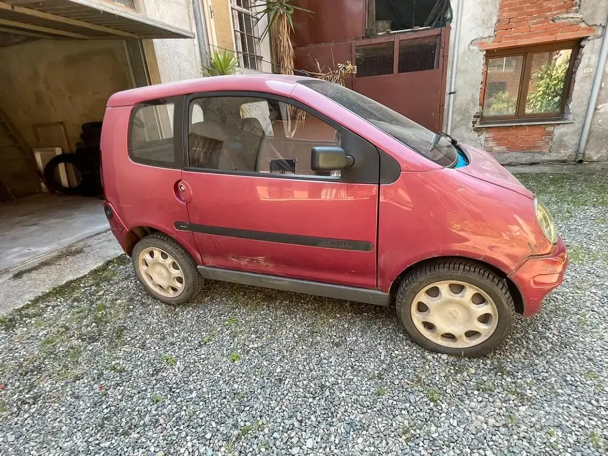Usata Aixam 300 2002 Rosso Berlina