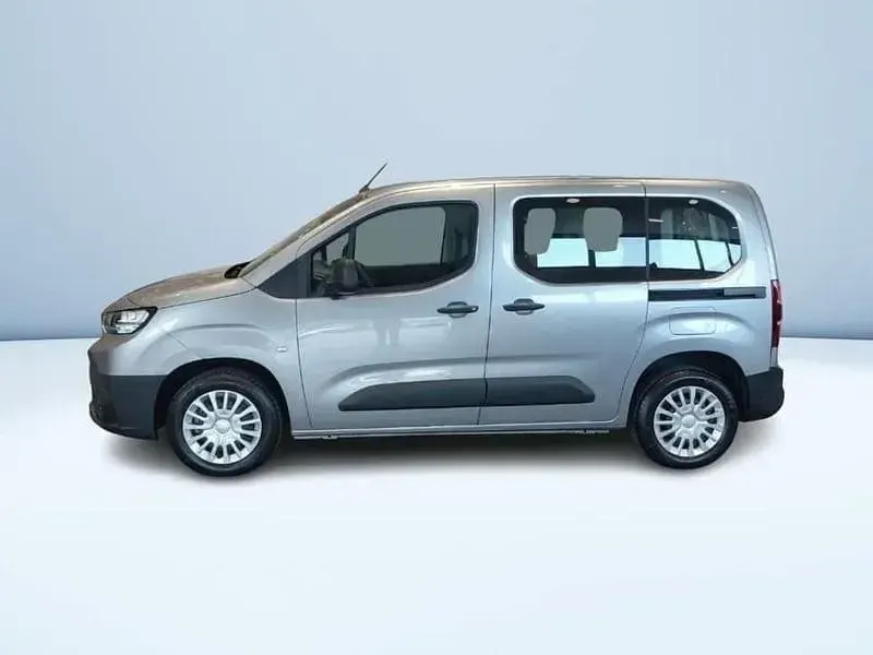 Nuova Toyota Proace Verso City 99 kW (135 CV) 2026 Argento Station wagon
