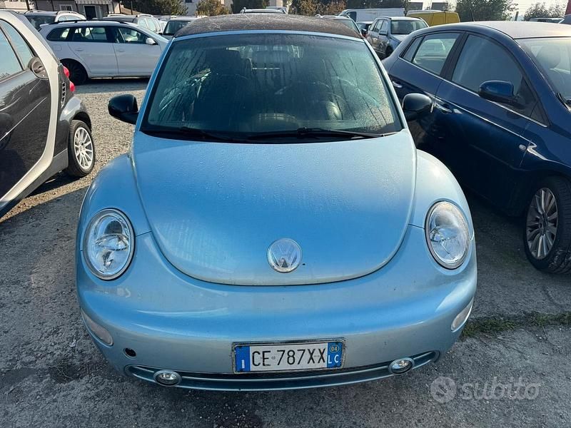 Usata VW Beetle Cabriolet 101 CV (74 kW) 2004 Grigio Cabrio