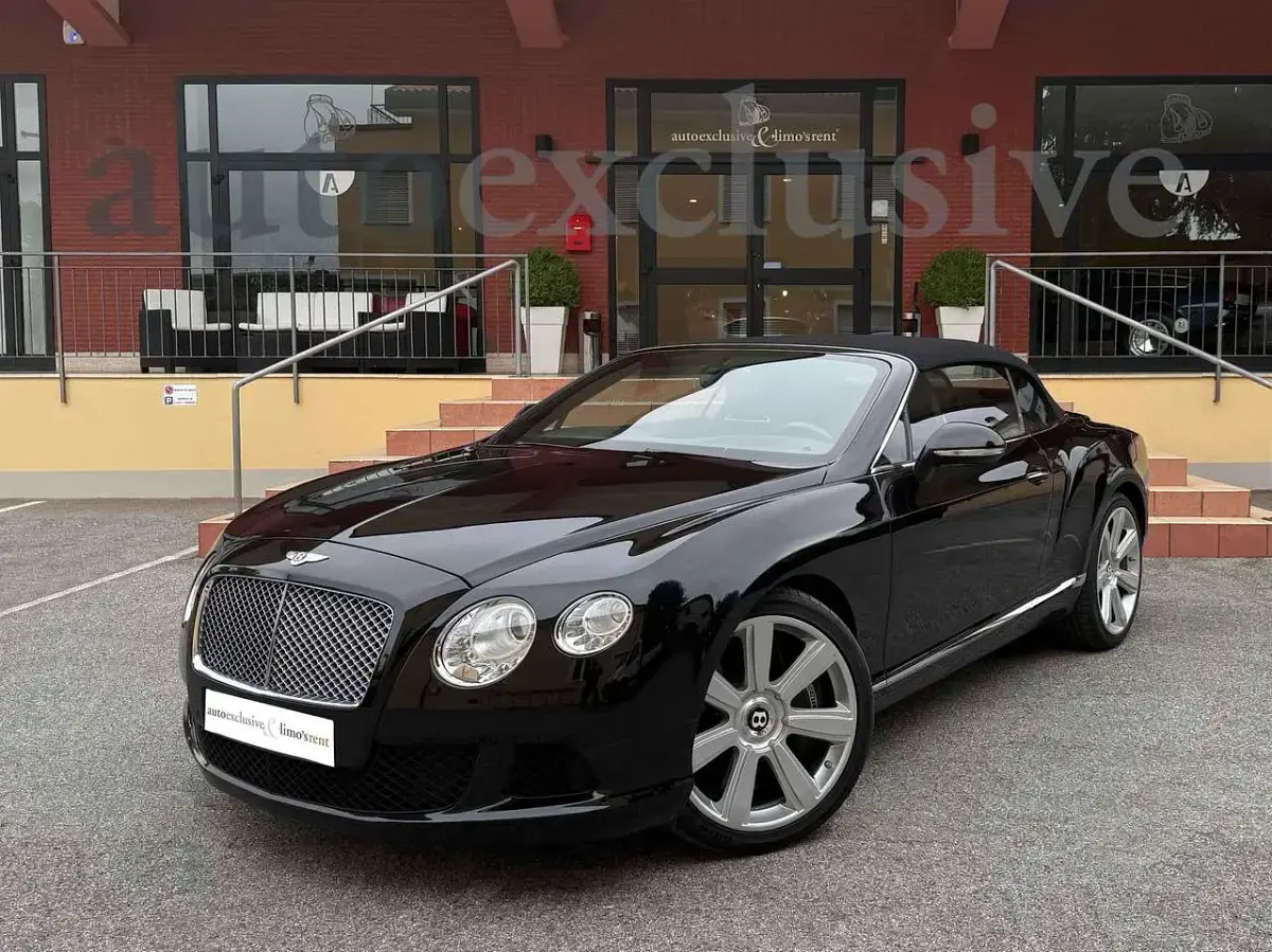 Usata Bentley Continental GT Convertible 575 CV (422 kW) 2012 Nero metallizzato Cabrio
