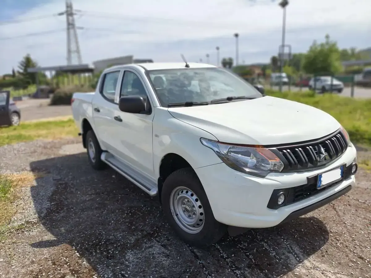 Occasion Mitsubishi L200 Invite 154 PK (113 kW) 2019 Wit Pickup