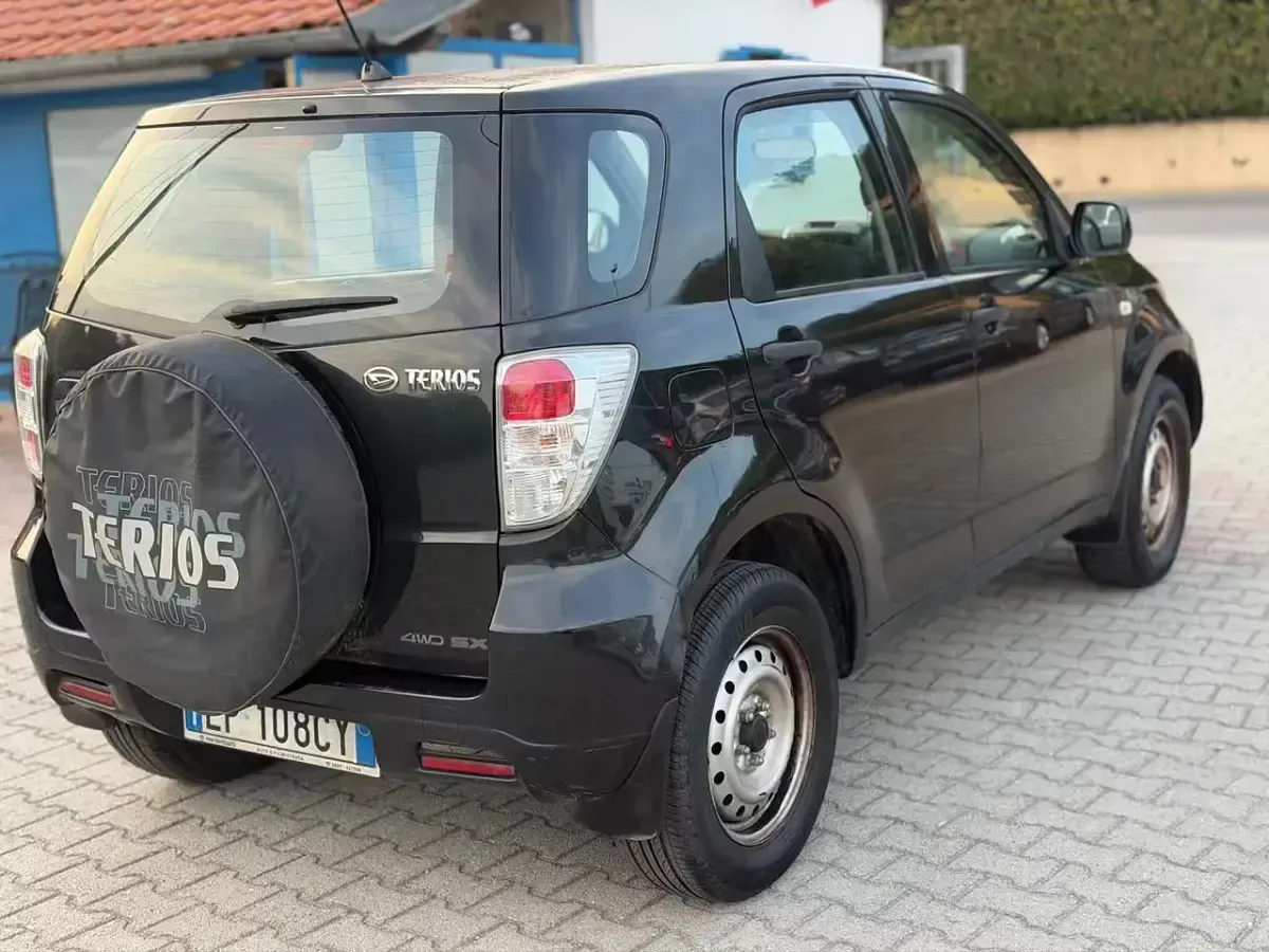 Usata Daihatsu Terios SHO 104 CV (76 kW) 2011 Nero SUV
