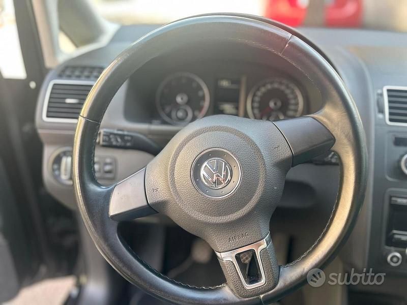 Usata VW Touran Comfortline 105 CV (77 kW) 2013 Nero Monovolume