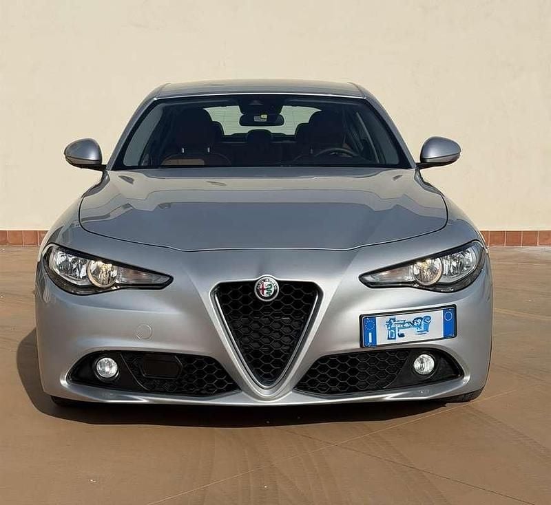 Usata 2017 Alfa Romeo Giulia Tre volumi | 25.000 € (Buon prezzo) - Immagine 1/4