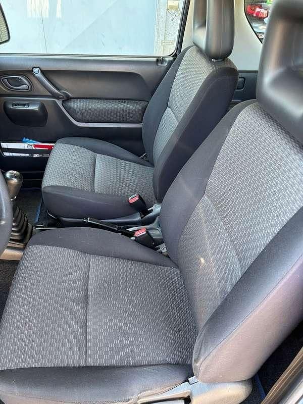 Usata Suzuki Jimny 86 CV (63 kW) 2005 Verde SUV