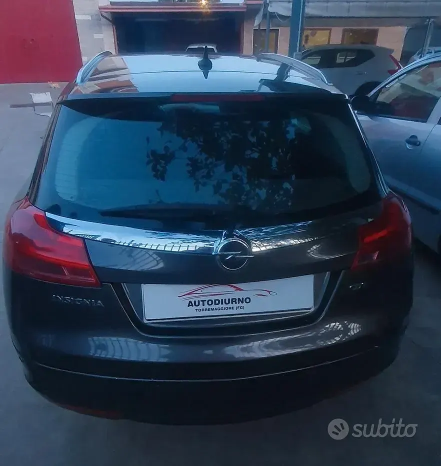 Usata Opel Insignia Cosmo 131 CV (96 kW) 2011 Grigio Station wagon