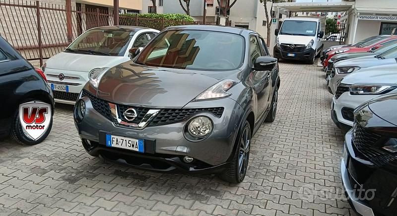 Usata Nissan Juke Tekna 110 CV (80 kW) 2015 Grigio SUV