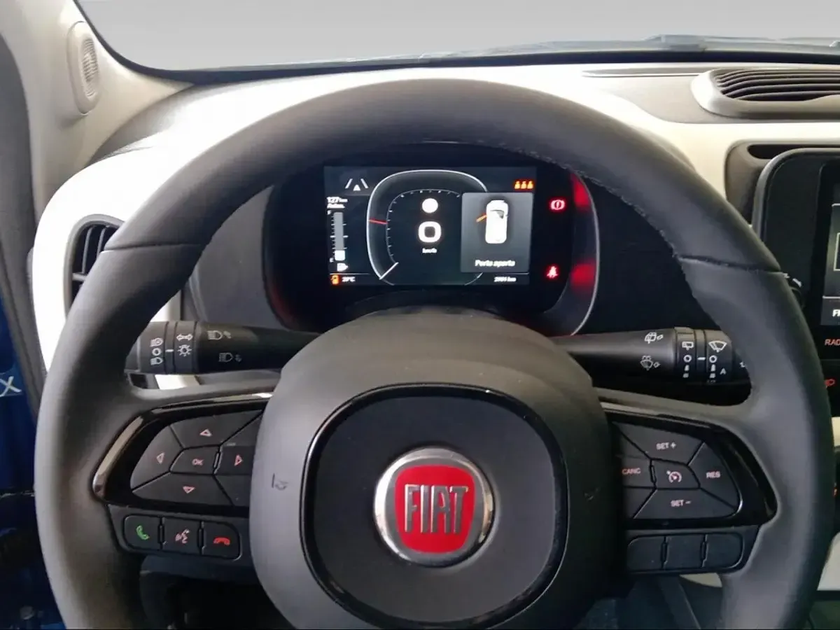 Usata Fiat Panda Cross 70 CV (51 kW) 2025 Blu Utilitaria