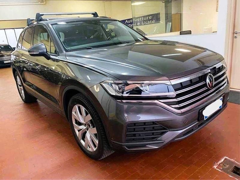 Usata VW Touareg 231 CV (169 kW) 2021 Grigio SUV